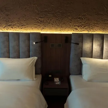 Kirci Termal & 伯萨