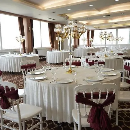 Kirci Termal & 伯萨