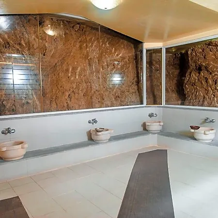 Kirci Termal & Hotell 4*