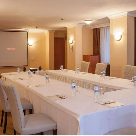 Kirci Termal & 4* 伯萨